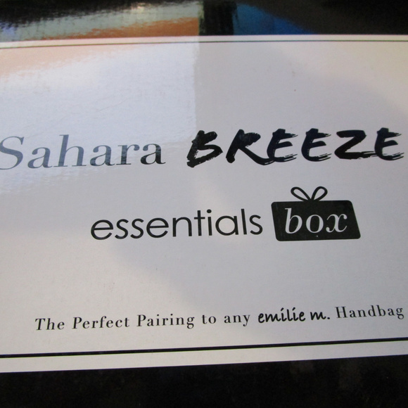 Emilie M. Sahara Breeze Essentials Gift Box - Picture 4 of 7